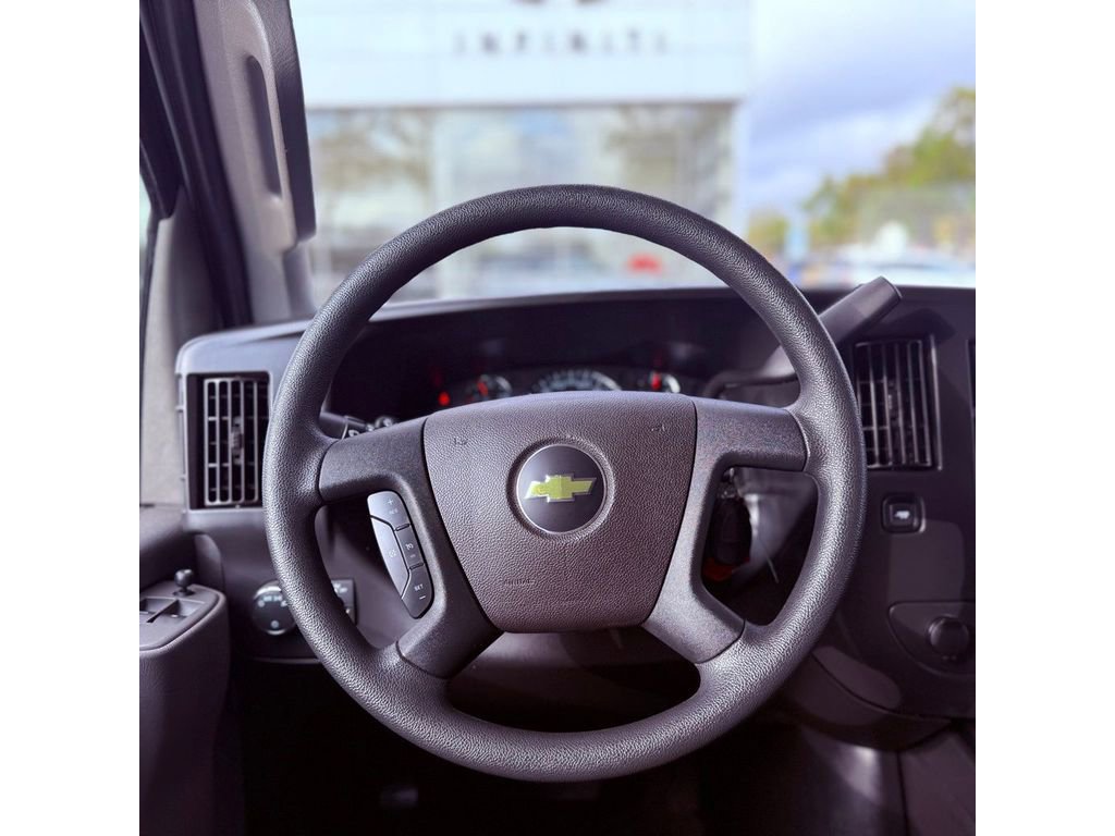 Used 2025 Chevrolet Express 3500 LT w/ LT Preferred Equipment Group RWD image 16