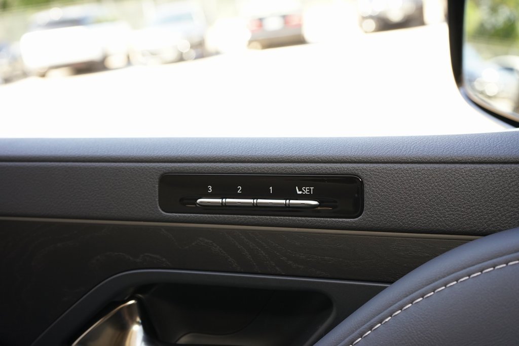 Used 2025 Lexus LX 600 4WD w/ Accessory Package (2T) image 31