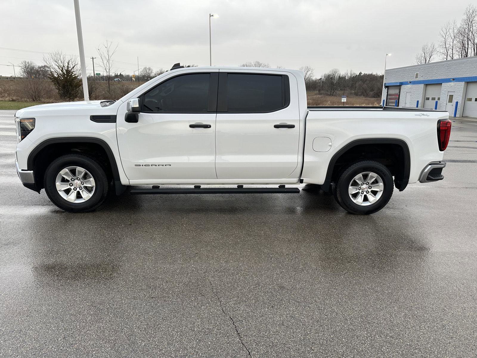 Used 2023 GMC Sierra 1500 Pro w/ Pro Value Package image 5