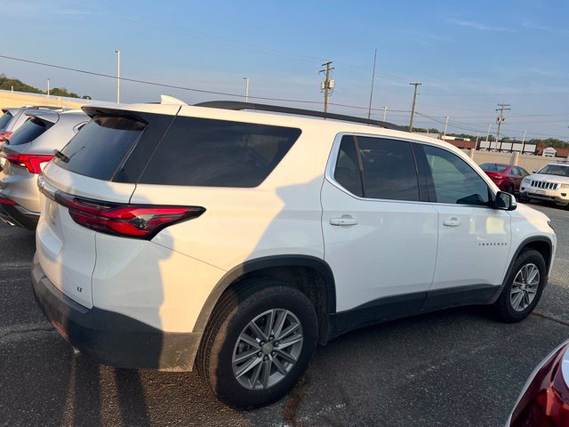 Used 2022 Chevrolet Traverse LT FWD image 4