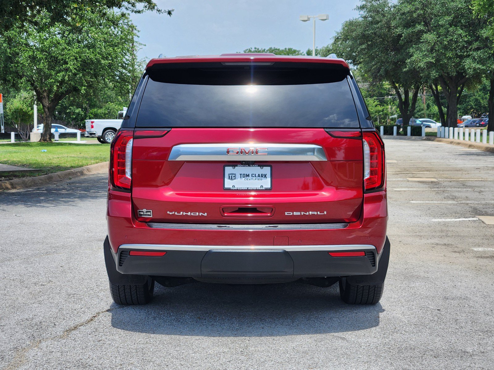 Used 2024 GMC Yukon Denali w/ Advanced Technology Package AWD/4WD image 33
