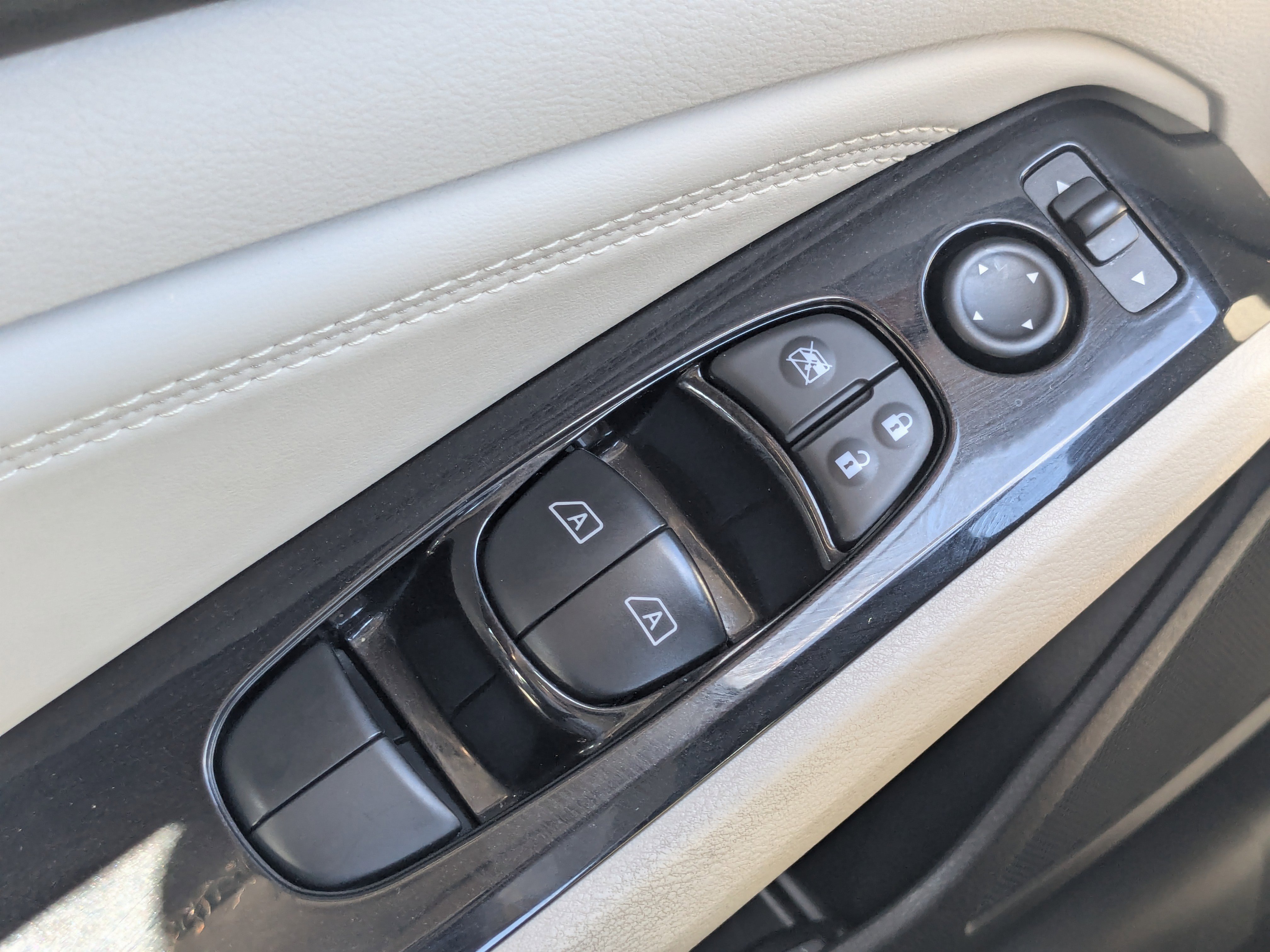 Used 2020 Nissan Altima 2.5 SL FWD image 27