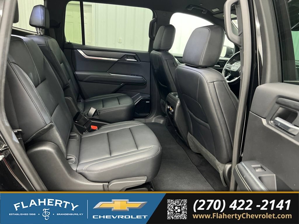Used 2026 GMC Acadia Elevation w/ Elevation Premium Package FWD image 13