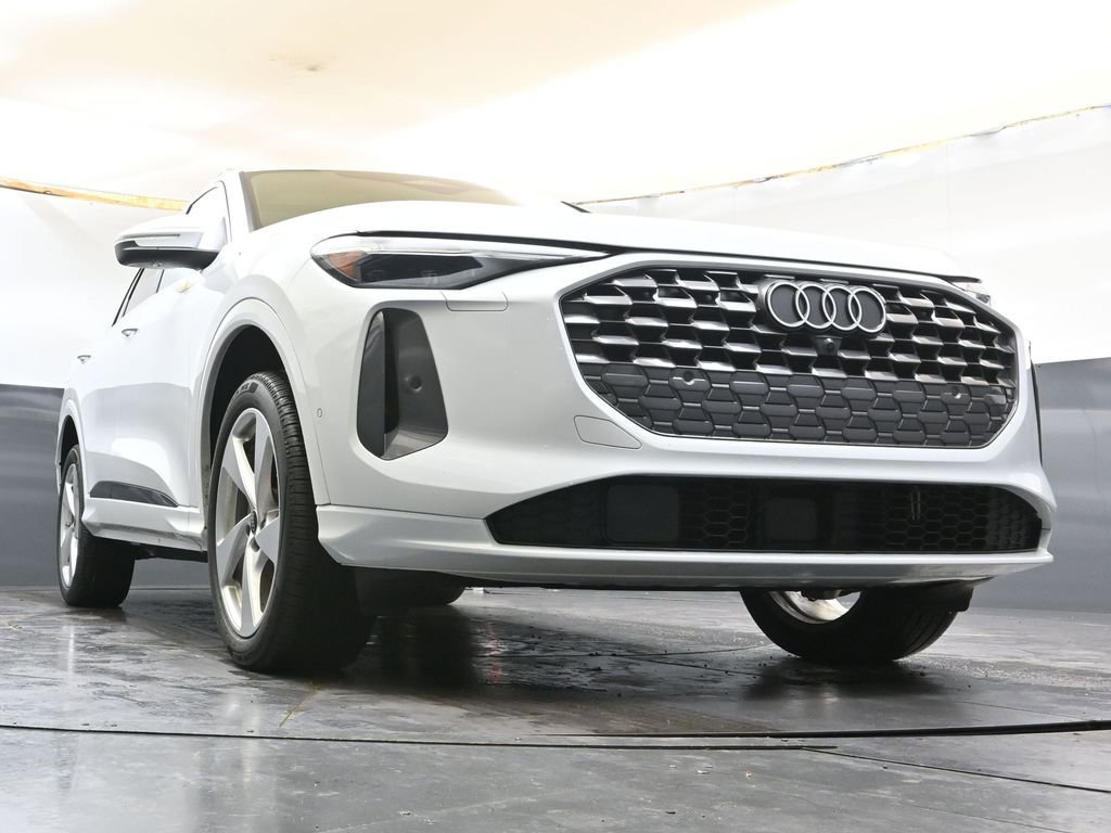 Used 2025 Audi Q5 Premium Plus w/ Premium Plus image 43