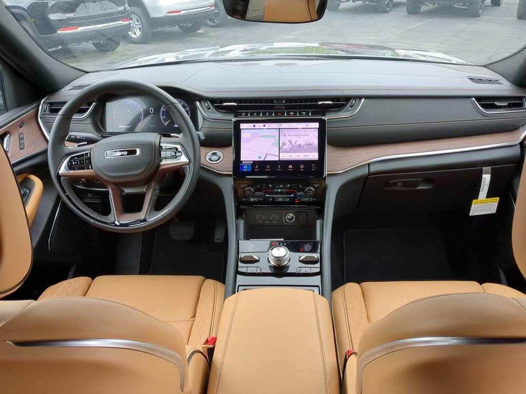 New 2025 Jeep Grand Cherokee L Summit image 15