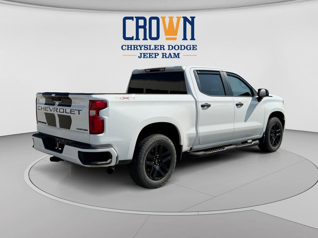 Used 2023 Chevrolet Silverado 1500 Custom w/ Rally Edition AWD/4WD image 3