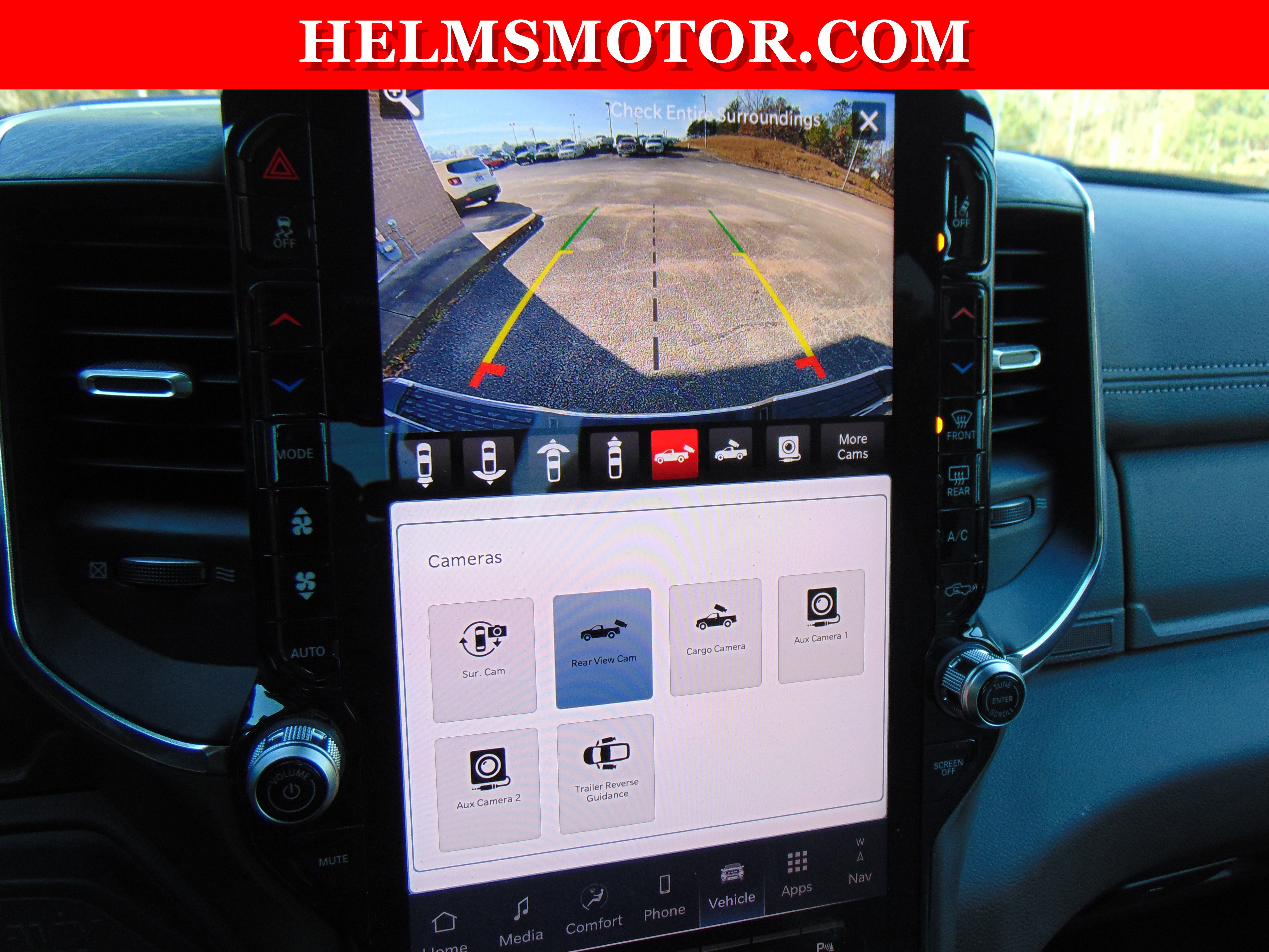 New 2025 RAM 2500 Laramie AWD/4WD image 39