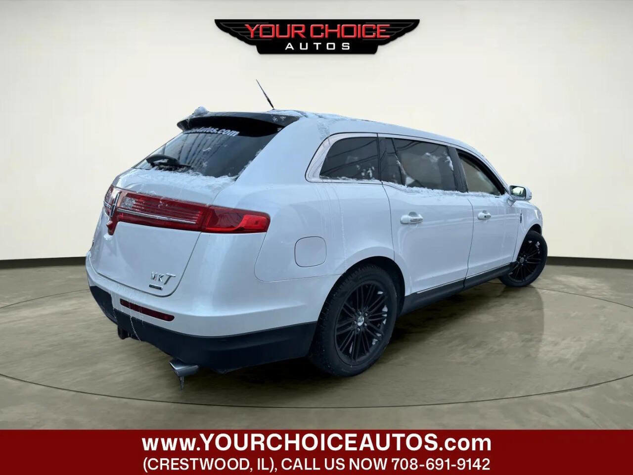 Used 2013 Lincoln MKT AWD image 5