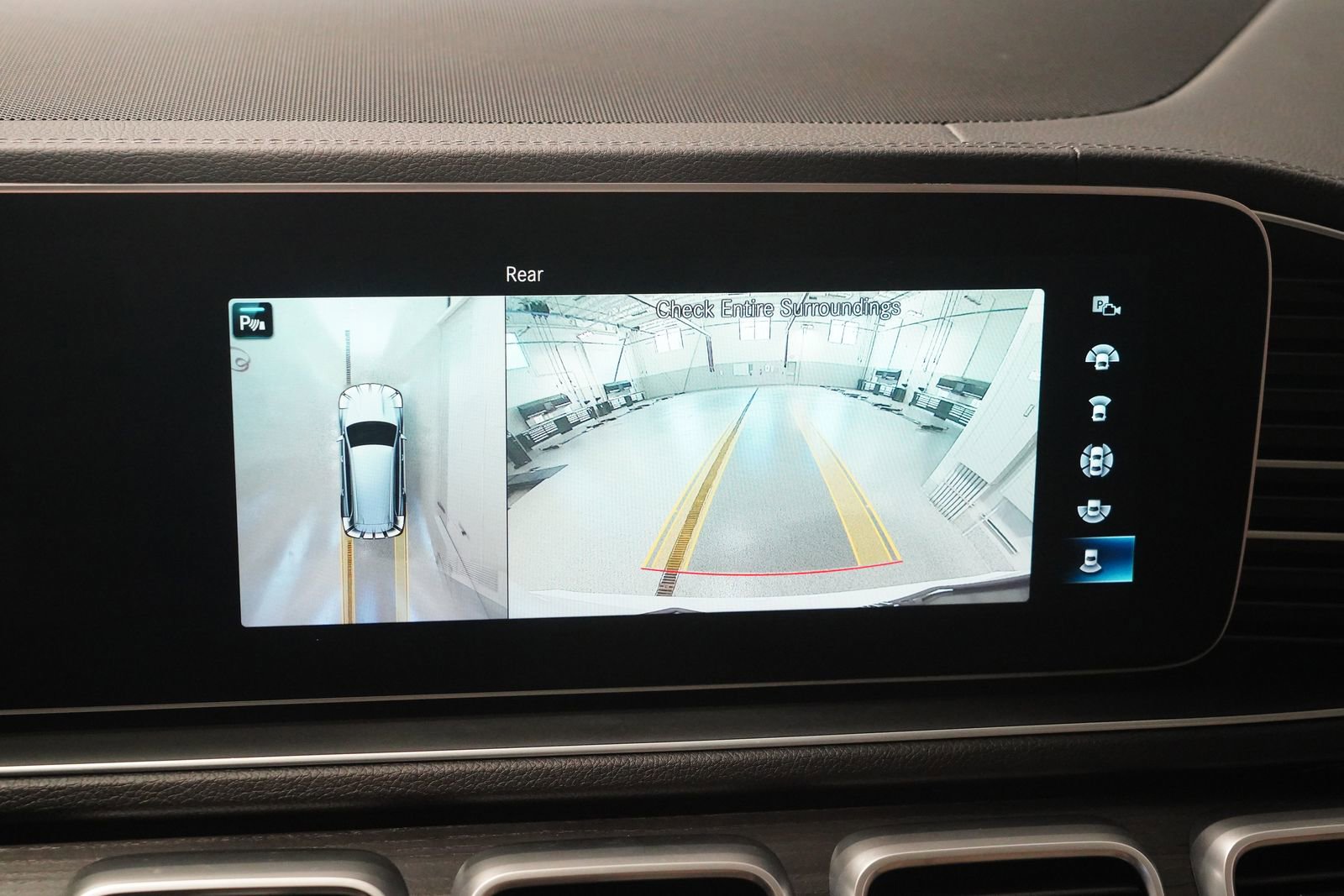 Used 2023 Mercedes-Benz GLS 580 4MATIC image 25