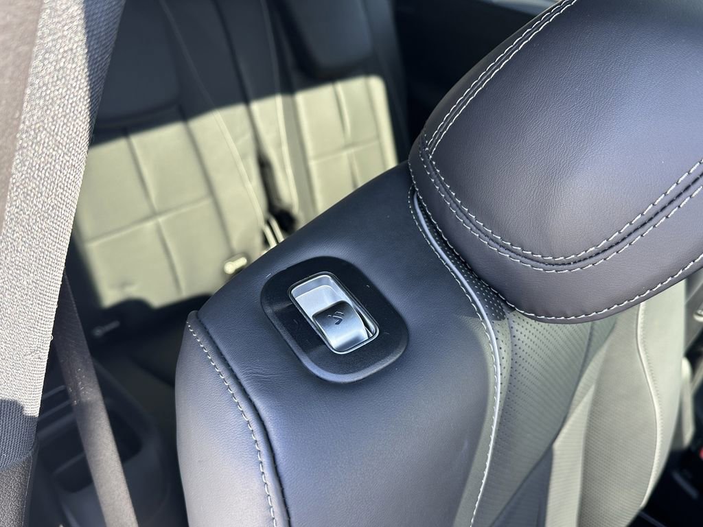 Certified 2023 Mercedes-Benz GLS 580 4MATIC image 19