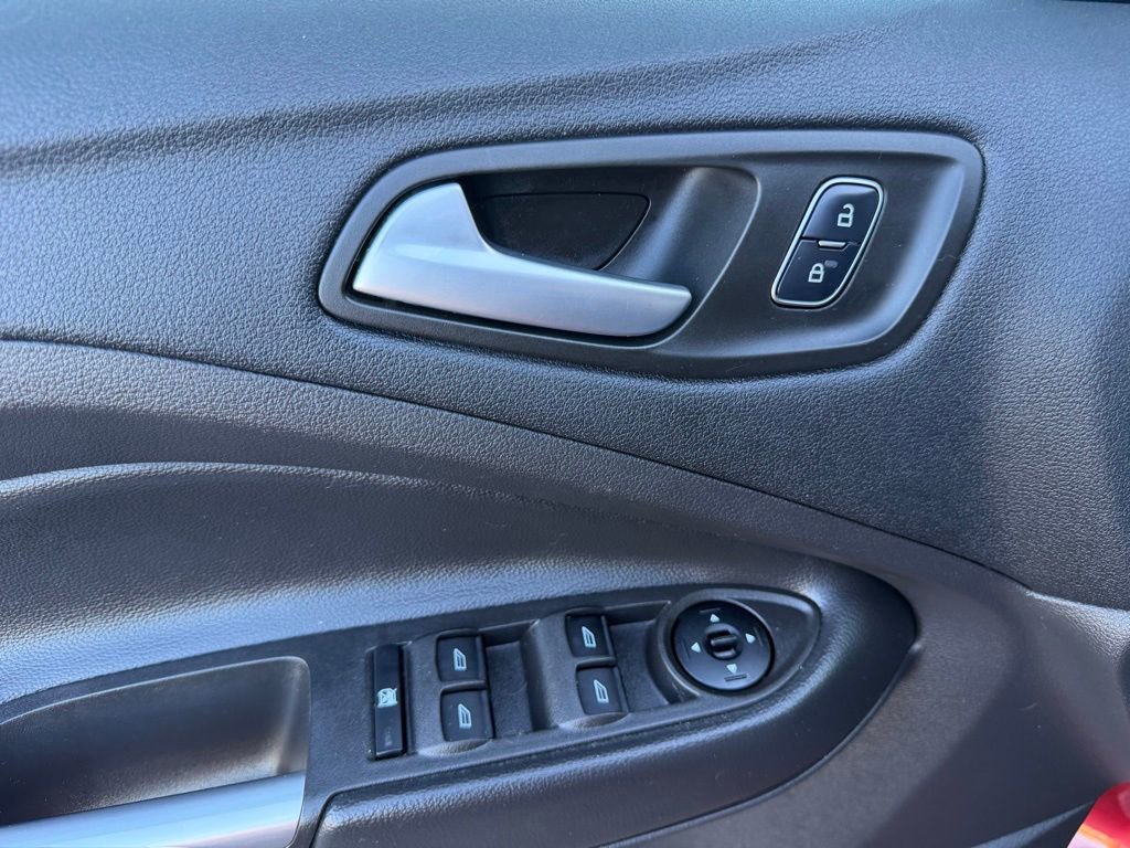 Used 2018 Ford Escape SEL image 25