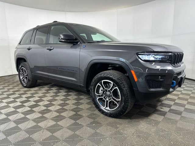 Used 2022 Jeep Grand Cherokee Trailhawk image 2