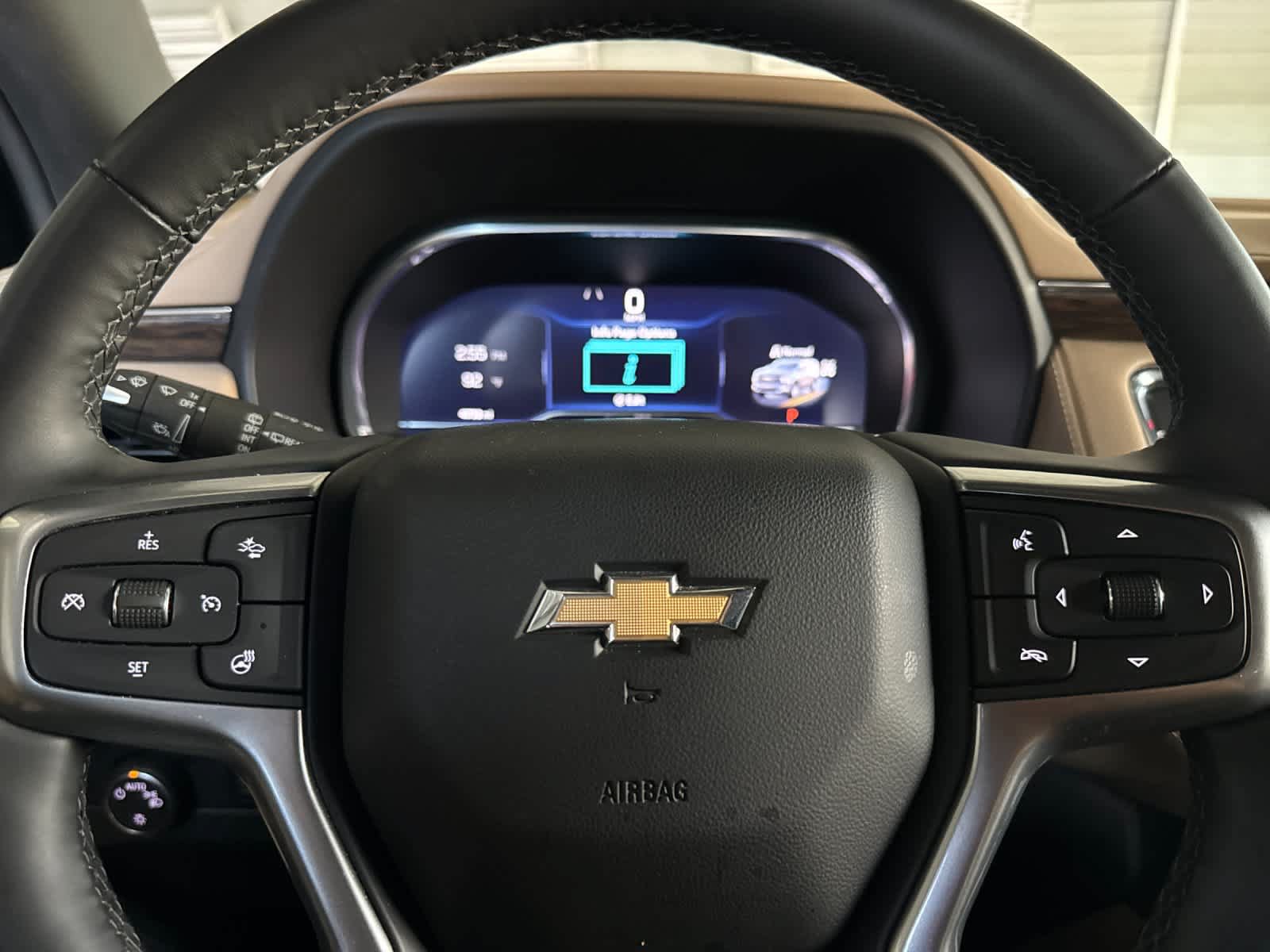 Used 2024 Chevrolet Tahoe Premier AWD/4WD image 55
