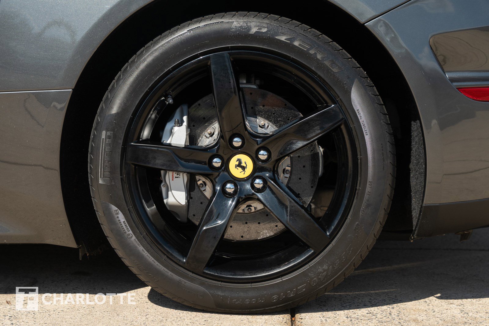 Used 2016 Ferrari California T image 11