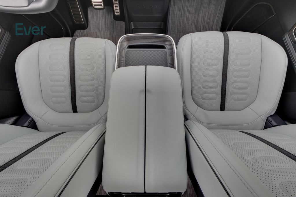 Used 2023 Rivian R1S Adventure Quad AWD/4WD image 27