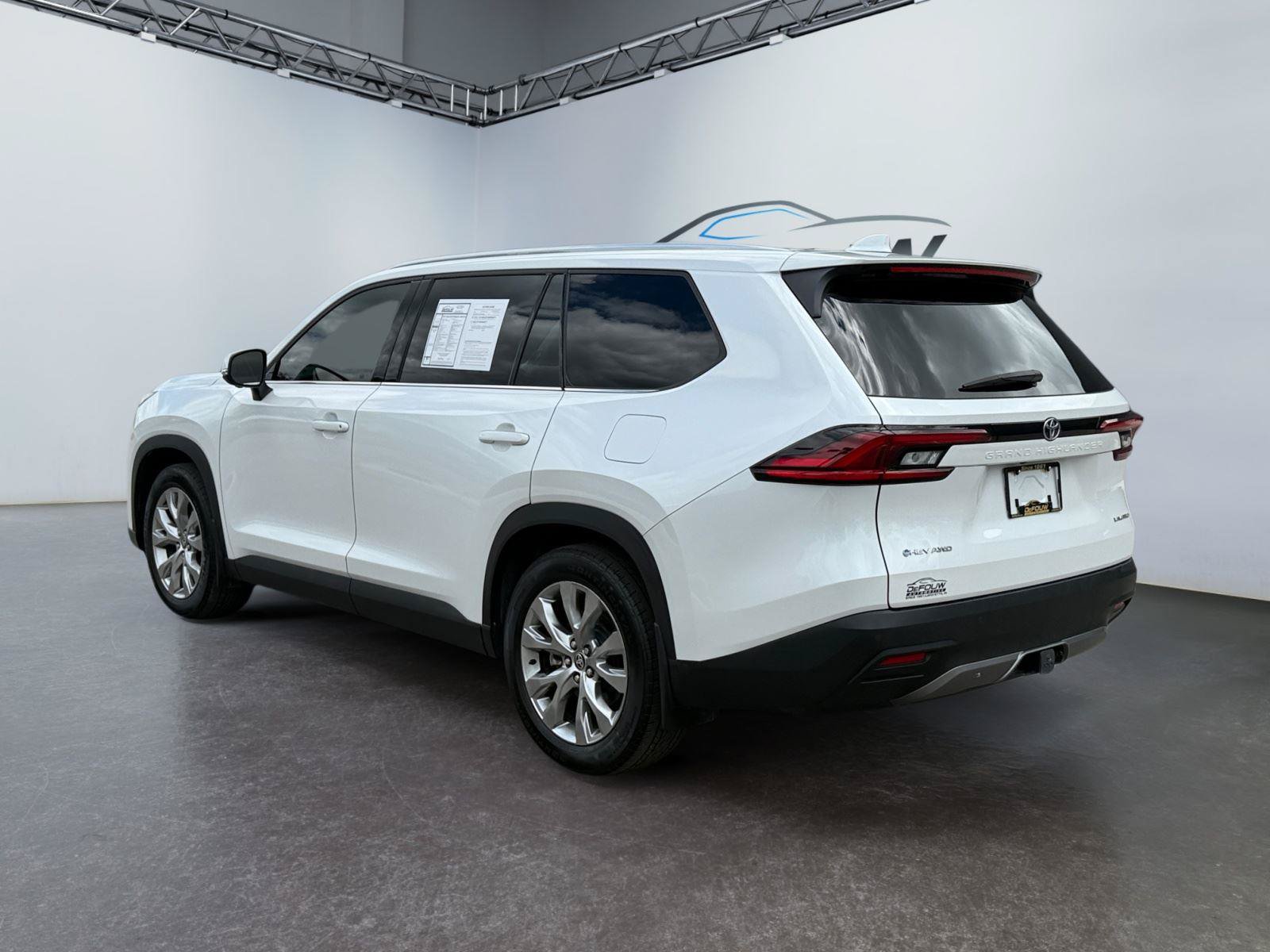 Used 2025 Toyota Grand Highlander AWD Hybrid image 5