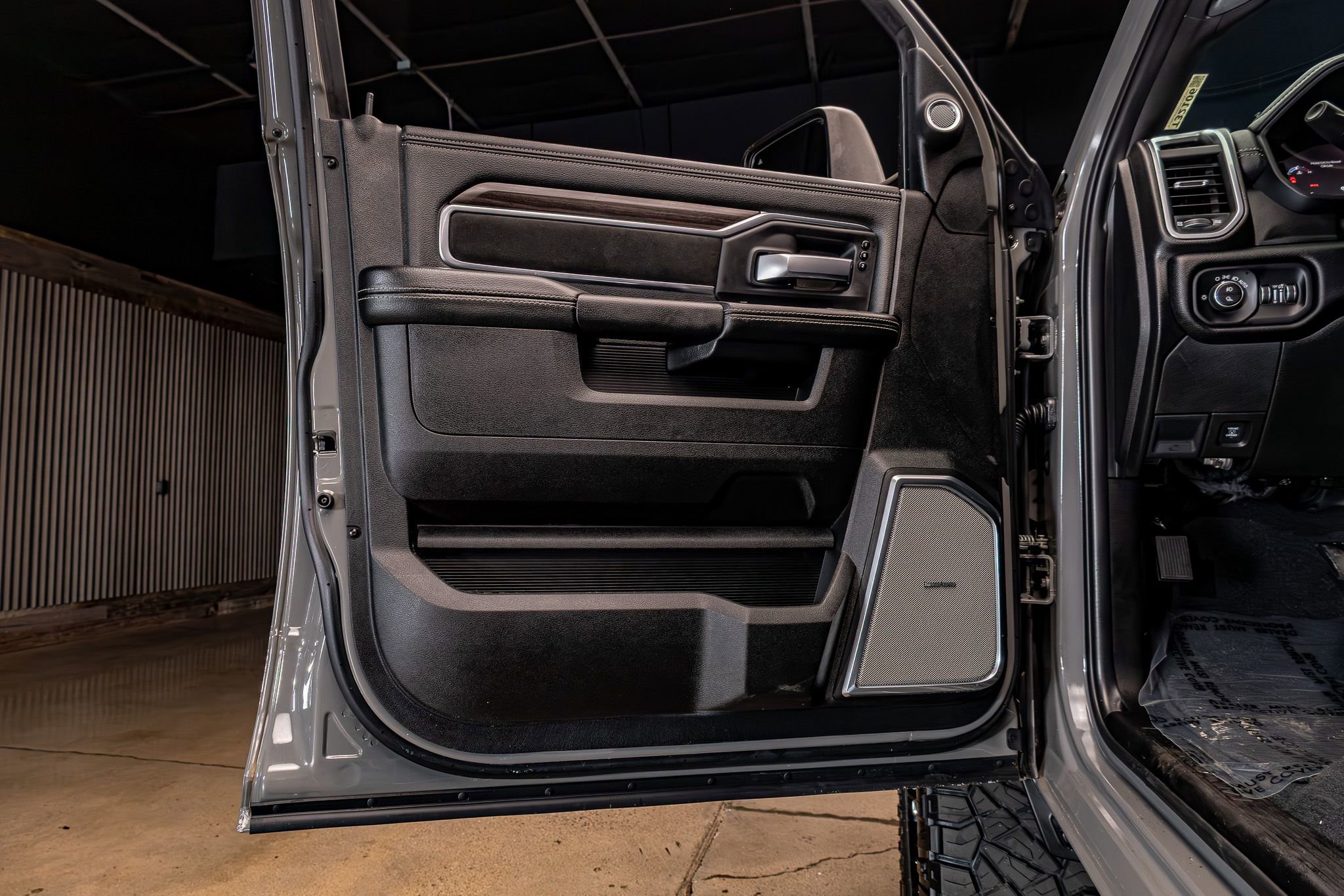 Used 2026 RAM 2500 Laramie image 29