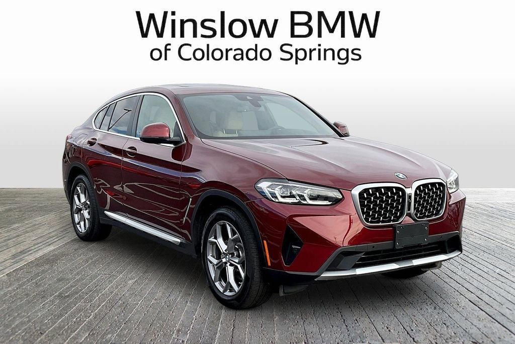 Used 2025 BMW X4 xDrive30i w/ Premium Package image 3