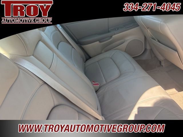 Used 2004 Cadillac De Ville w/ Equipment Group FWD image 20