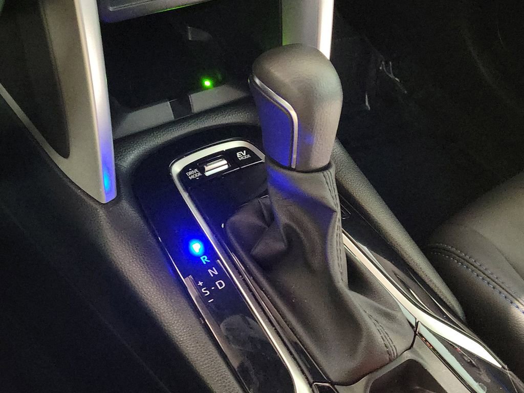 Used 2024 Toyota Corolla Cross XSE w/ Convenience Package AWD/4WD image 29