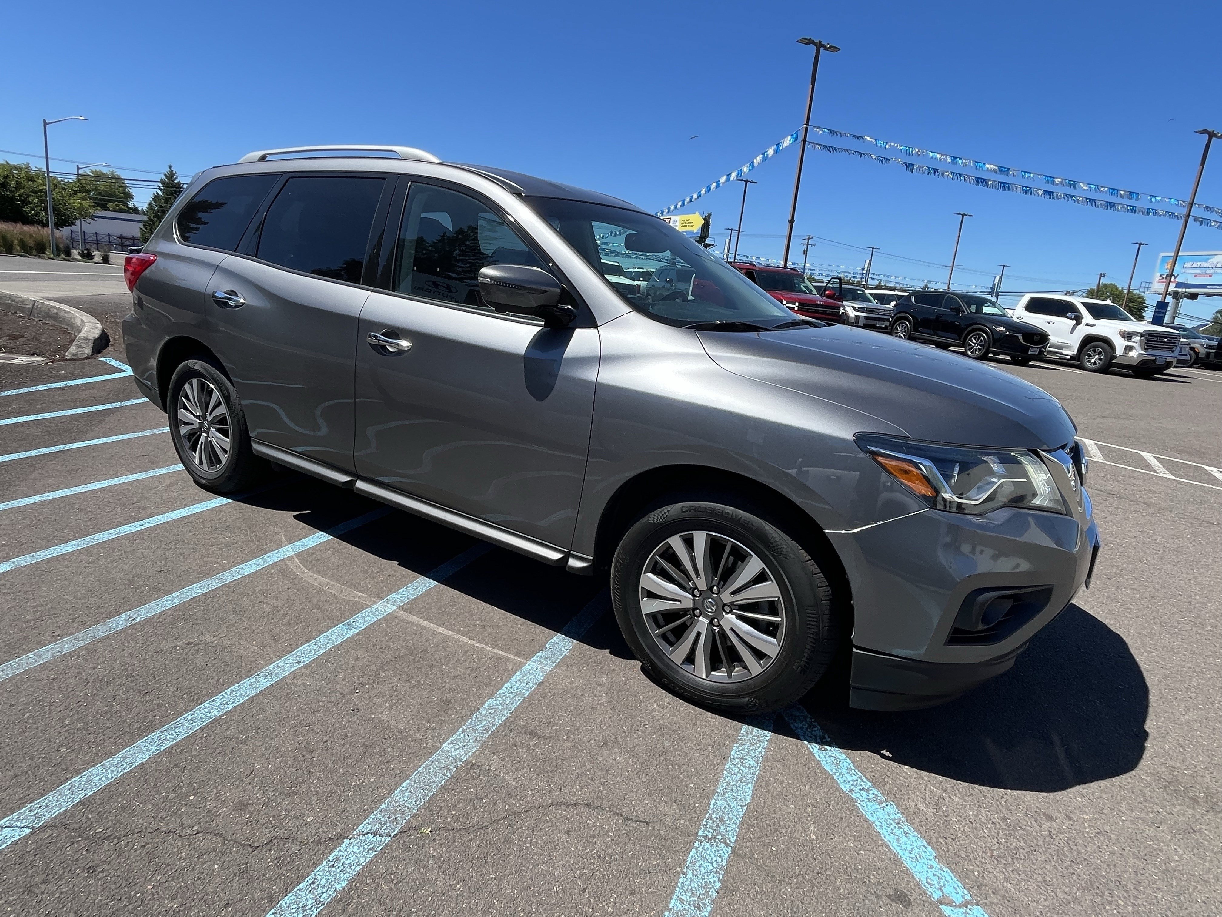 Used 2019 Nissan Pathfinder SL AWD/4WD image 7