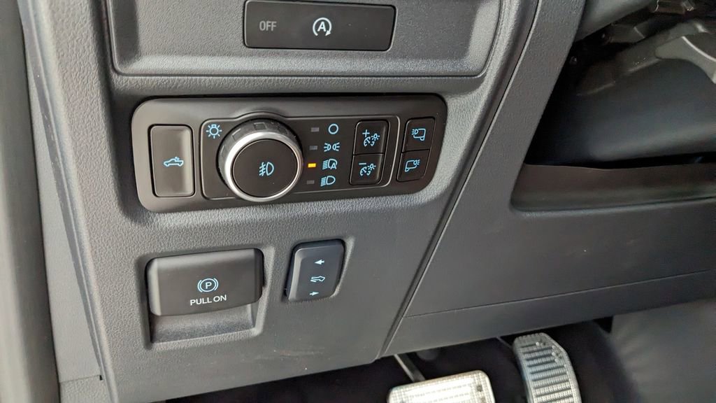 New 2025 Ford F150 Lariat w/ Equipment Group 502A High image 23