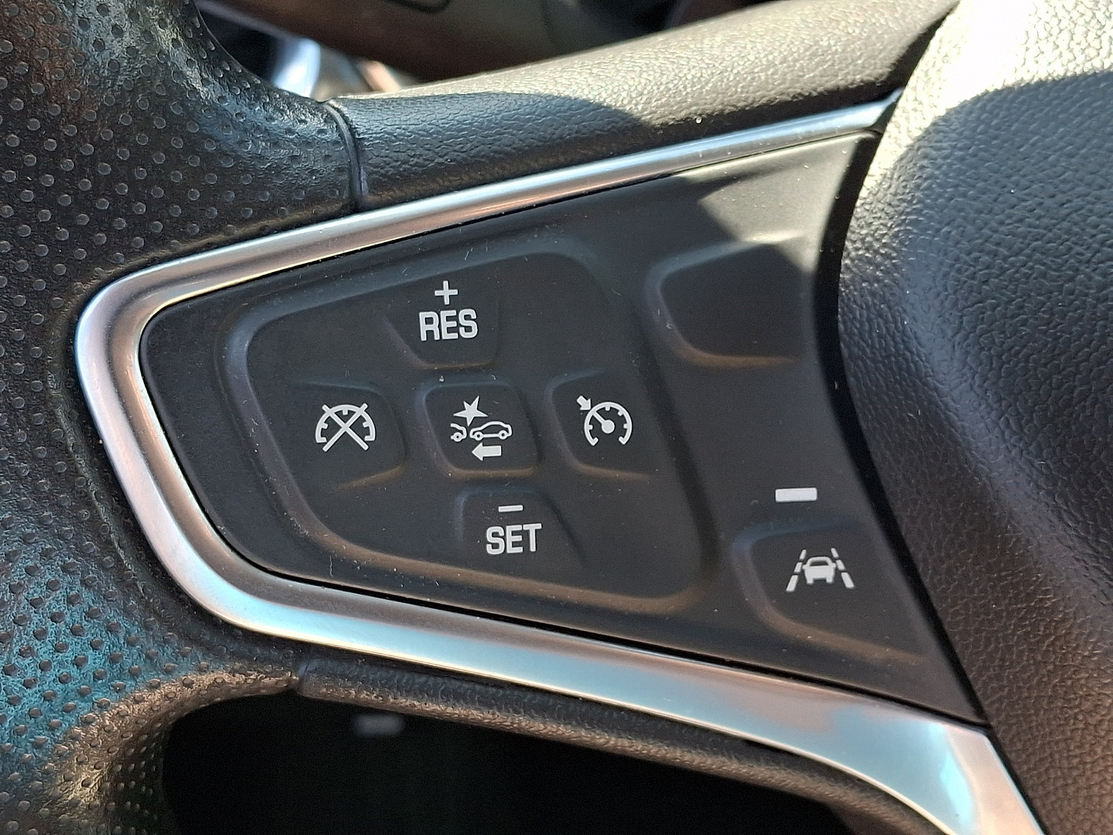Certified 2022 Chevrolet Equinox LS w/ LS Convenience Package AWD/4WD image 21