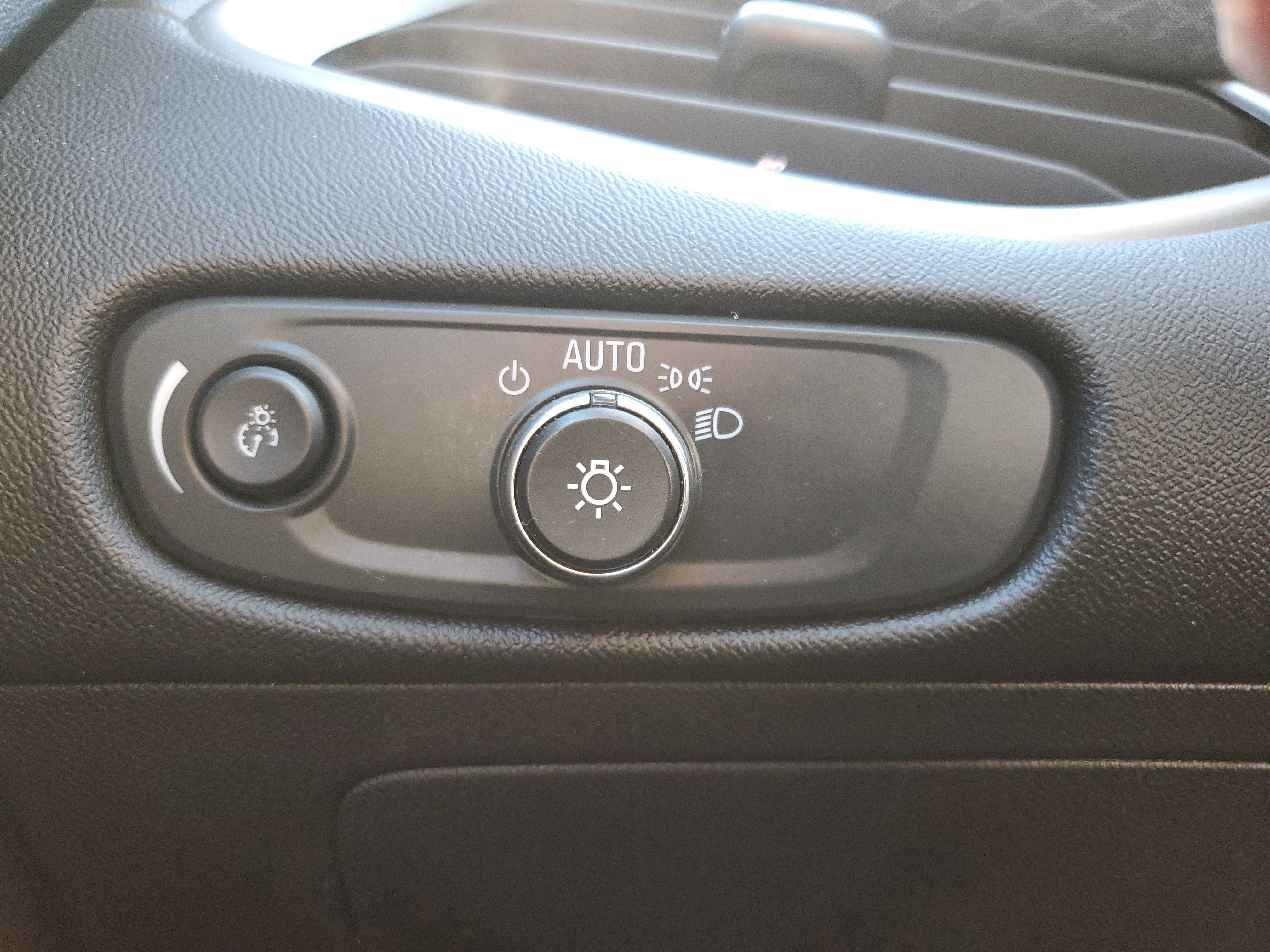 Used 2023 Chevrolet Malibu LT image 28