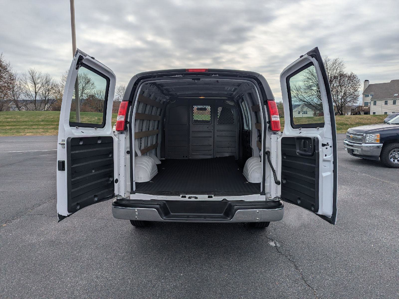 Certified 2024 Chevrolet Express 2500 w/ Driver Convenience Package image 10