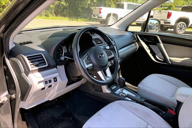 Used 2018 Subaru Forester 2.5i Premium w/ All-Weather Package AWD/4WD image 13