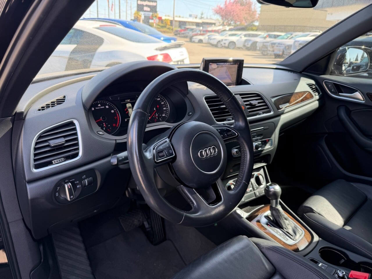 Used 2018 Audi Q3 2.0T Premium Plus w/ Premium Plus Package AWD/4WD image 41