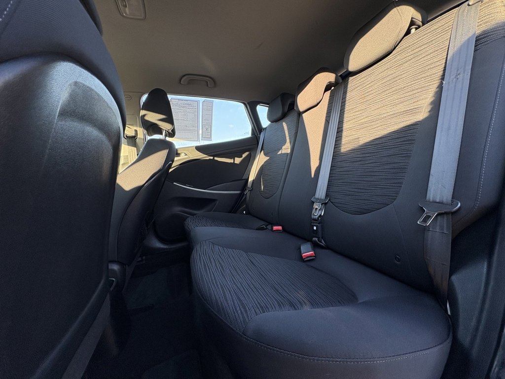 Used 2016 Hyundai Accent SE image 31