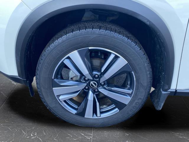 Used 2023 Nissan Rogue SL image 32