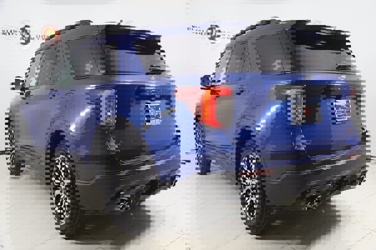 Used 2020 Ford Explorer ST w/ Premium Technology Package image 4