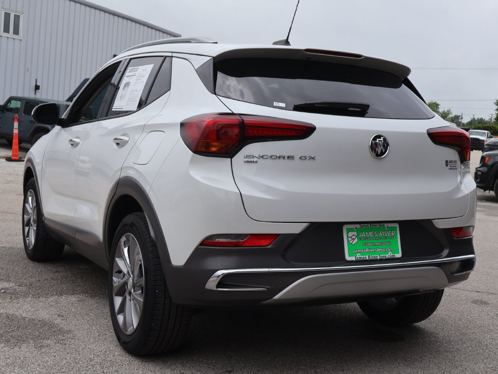 Used 2023 Buick Encore GX Essence w/ Experience Buick Package AWD/4WD image 3