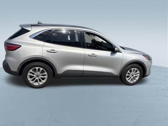 Used 2020 Ford Escape SE FWD image 17