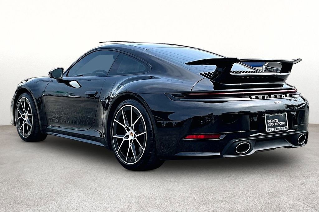 Used 2025 Porsche 911 Carrera RWD image 15