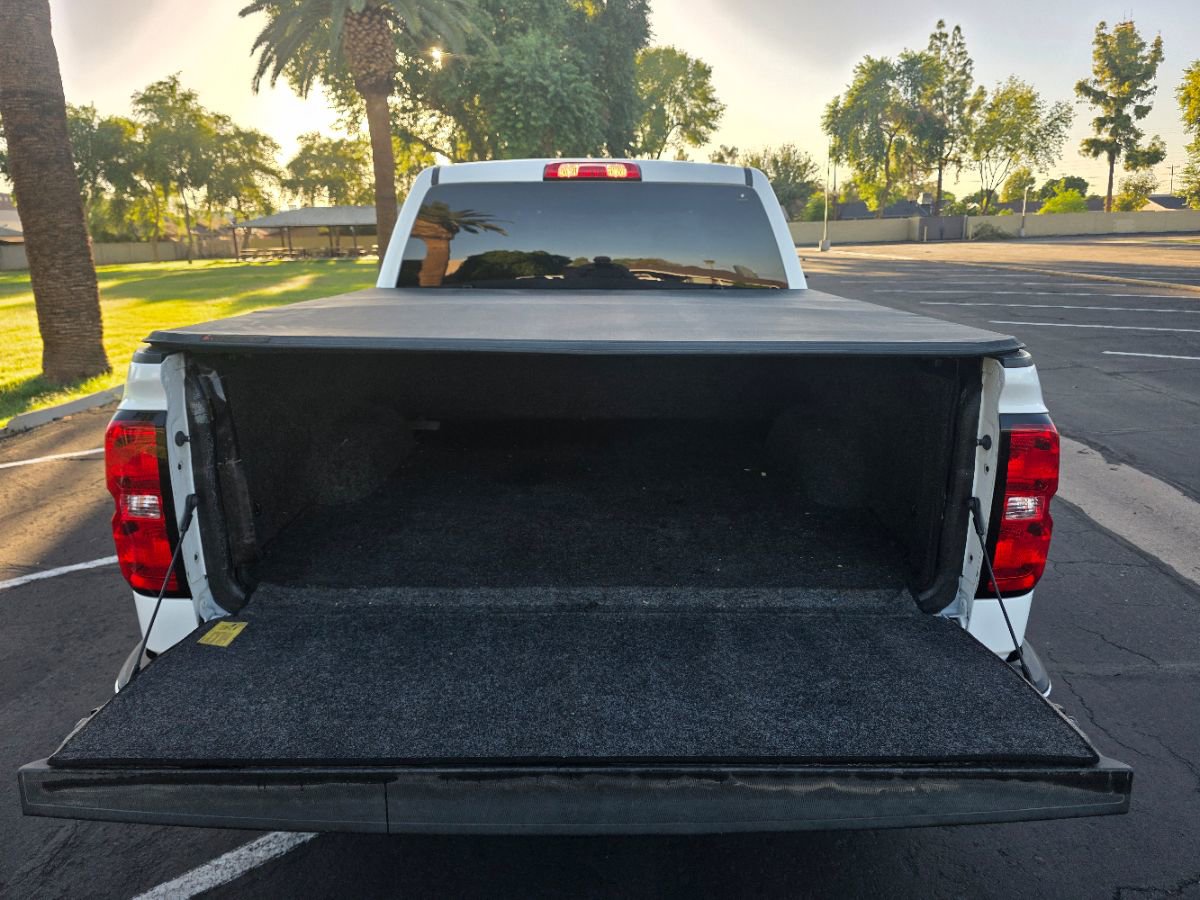 Used 2018 Chevrolet Silverado 1500 LT w/ LT Eassist Package image 12