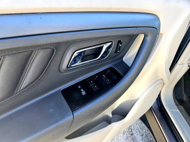 Used 2012 Ford Taurus SEL image 10