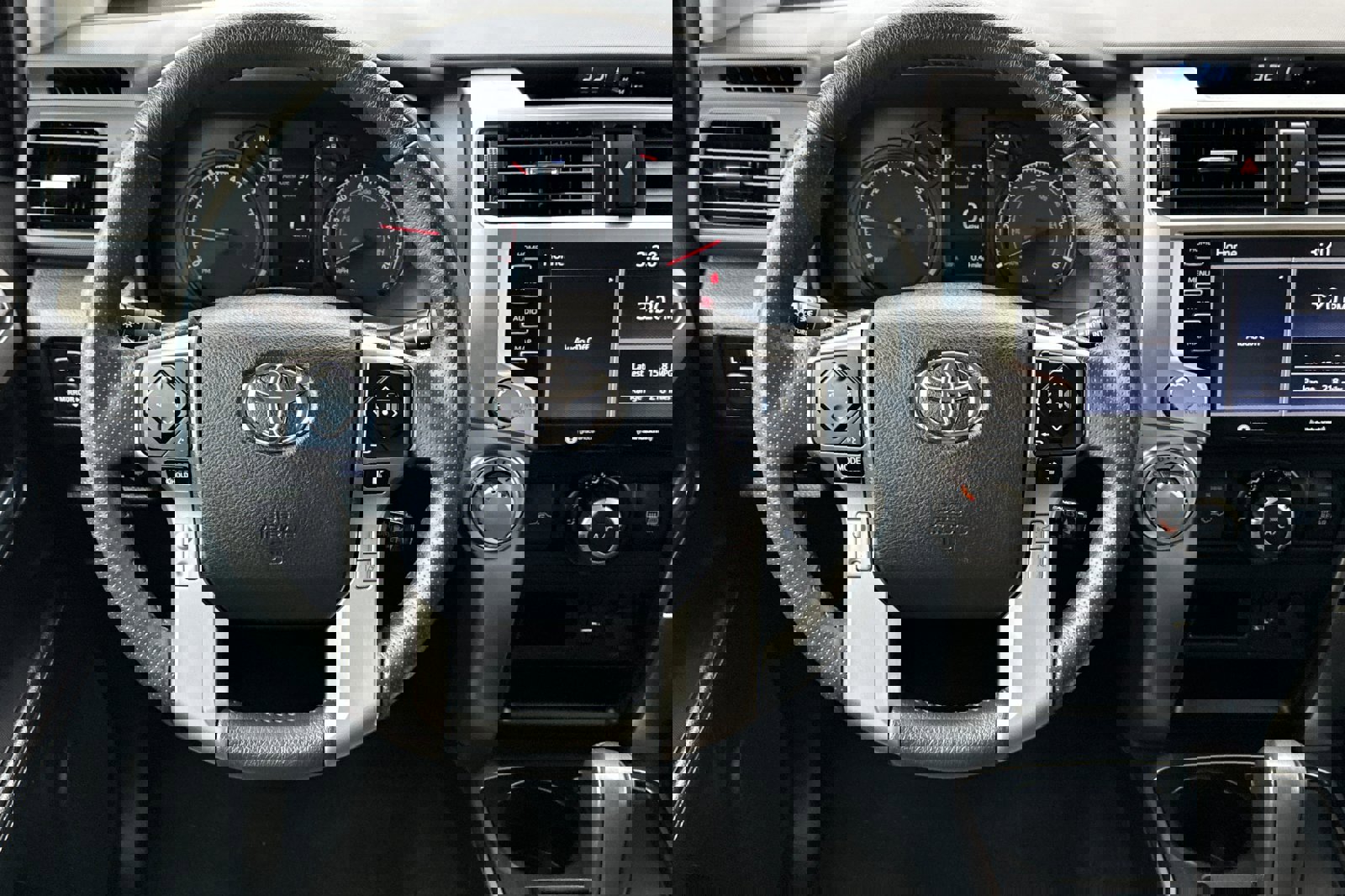 Used 2024 Toyota 4Runner SR5 image 12