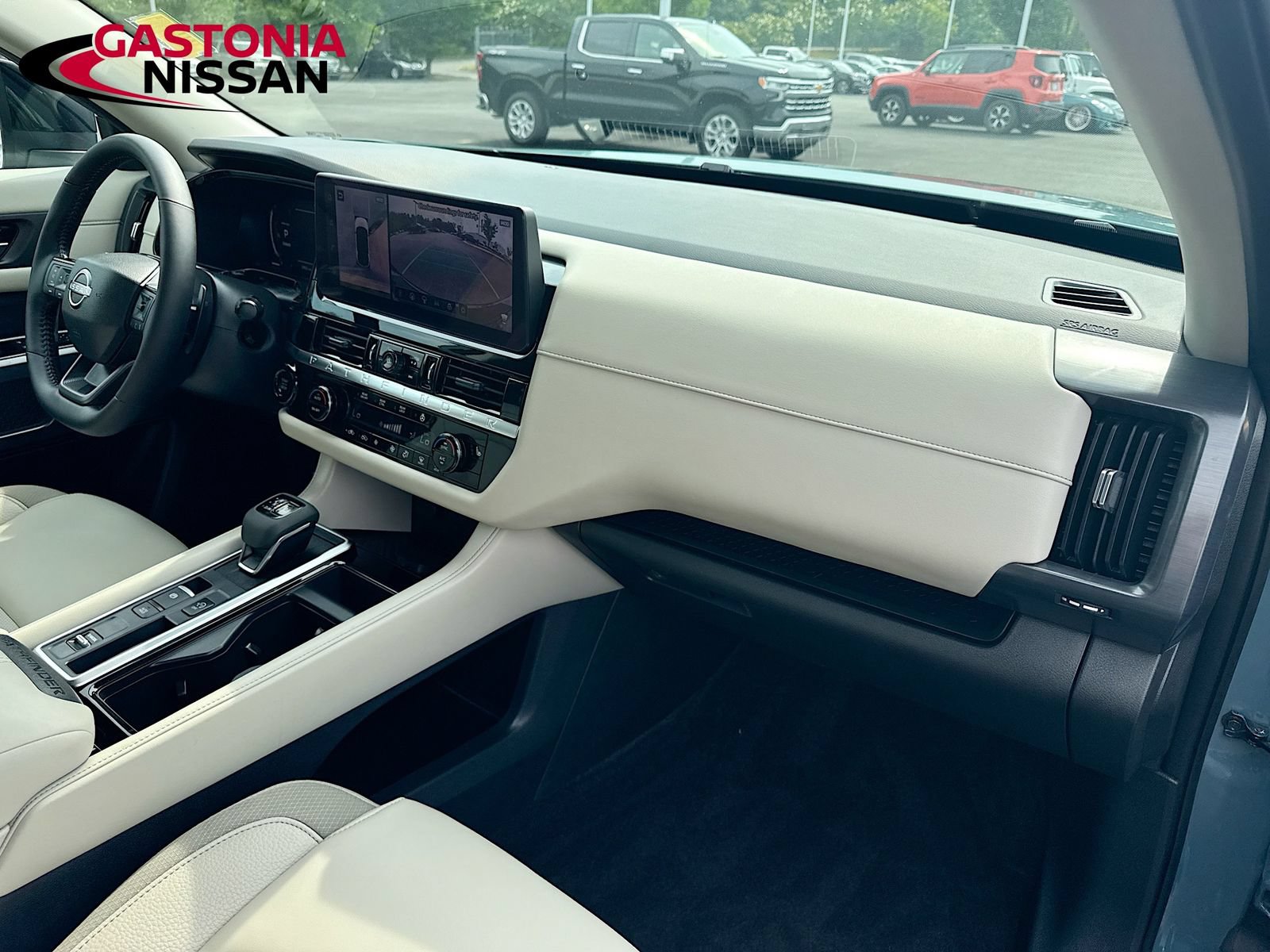 Used 2026 Nissan Pathfinder SL FWD image 39