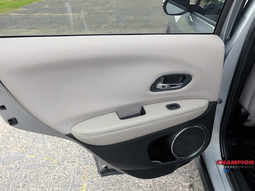Used 2017 Honda HR-V EX image 15