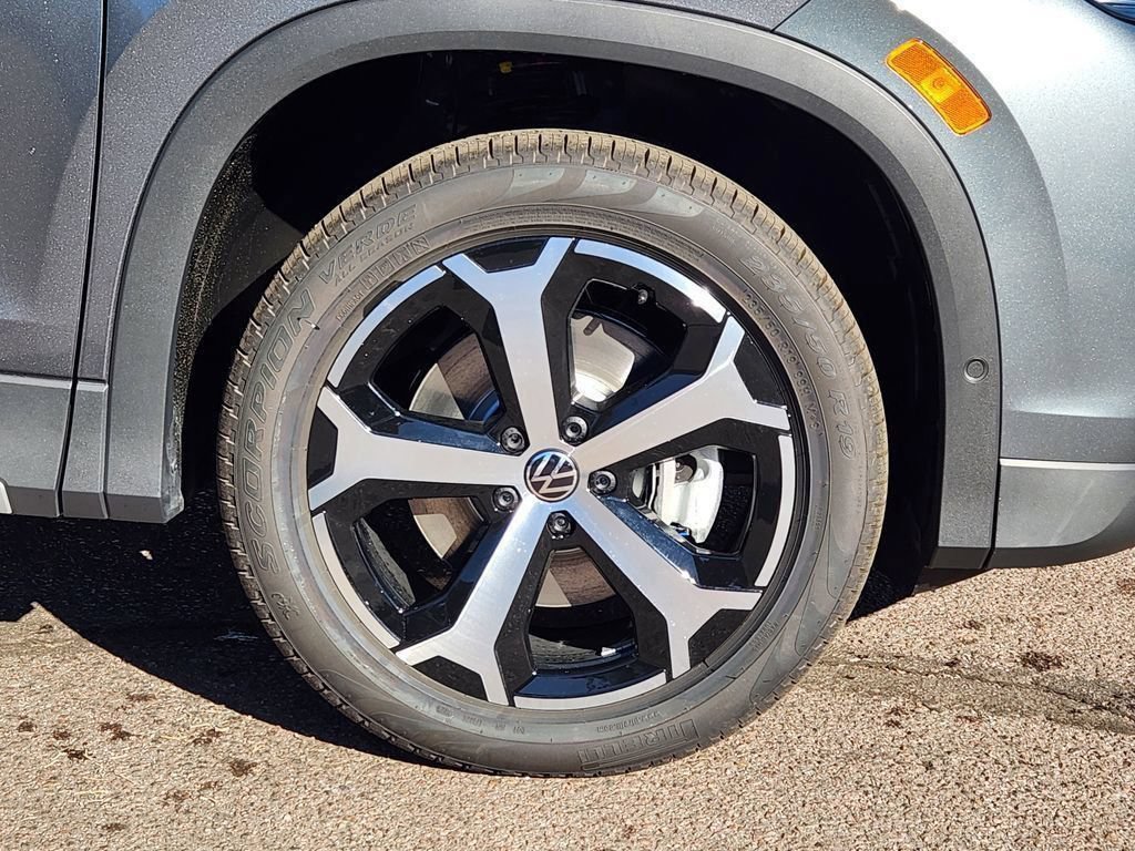 New 2026 Volkswagen Tiguan SE AWD/4WD image 29