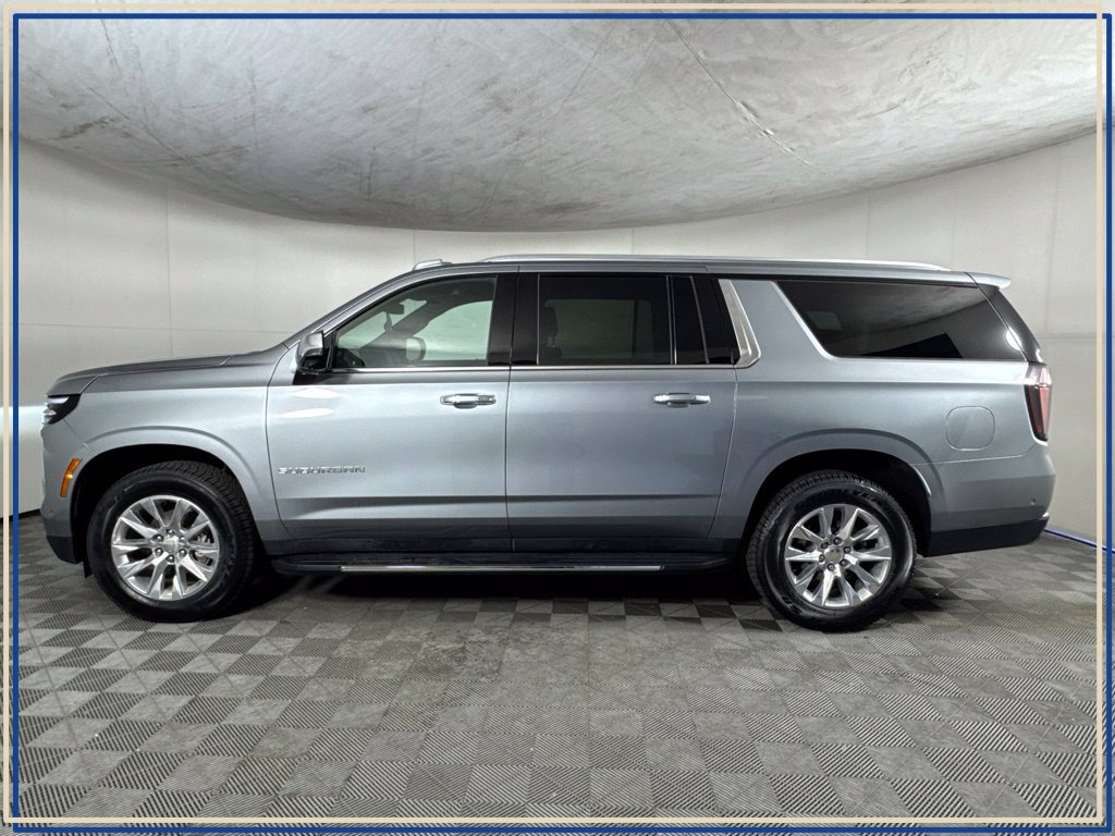 Certified 2025 Chevrolet Suburban Premier AWD/4WD image 9