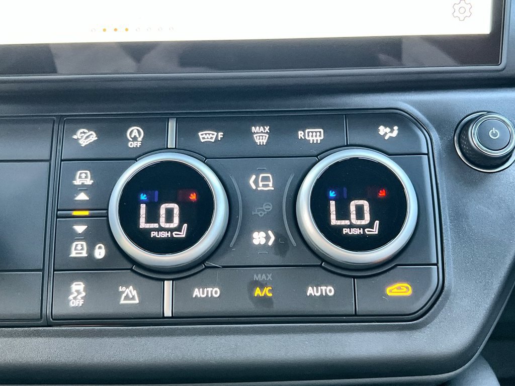 New 2026 Land Rover Defender 110 X-Dynamic SE AWD/4WD image 26