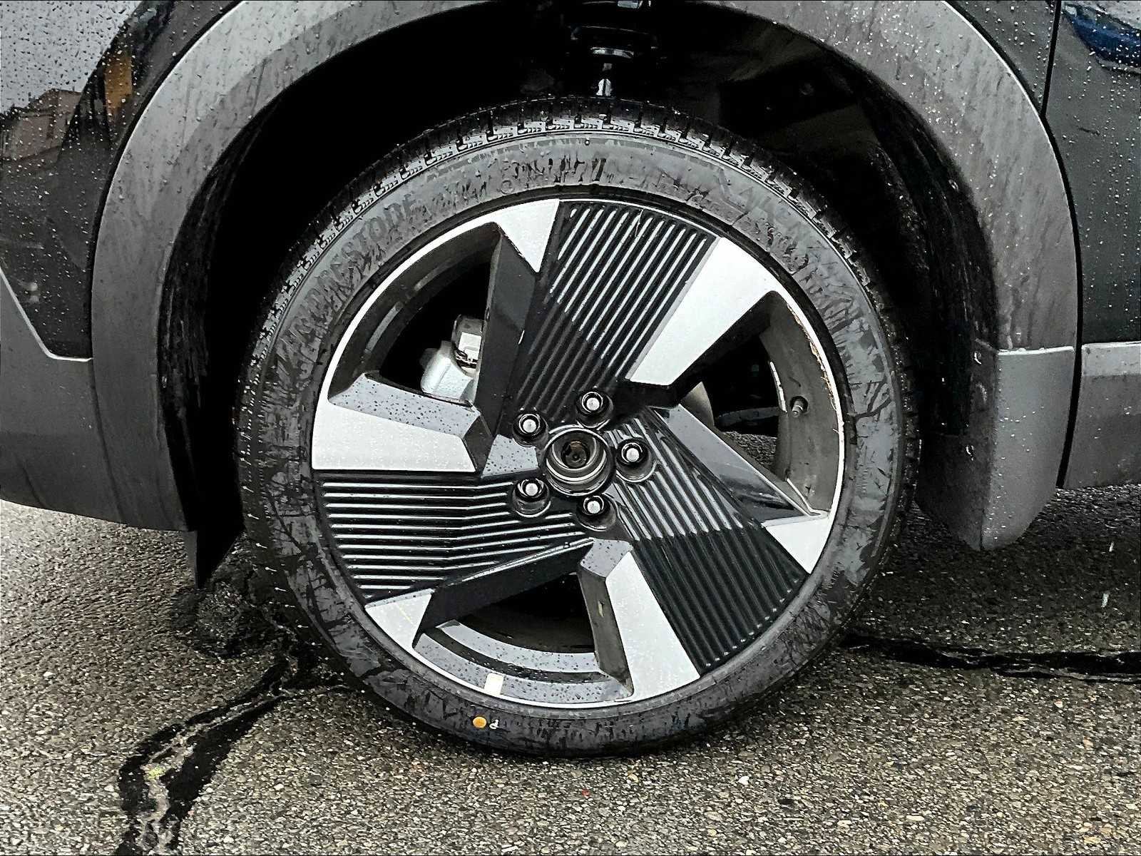 New 2025 Nissan Kicks SR w/ Illumination Package image 7