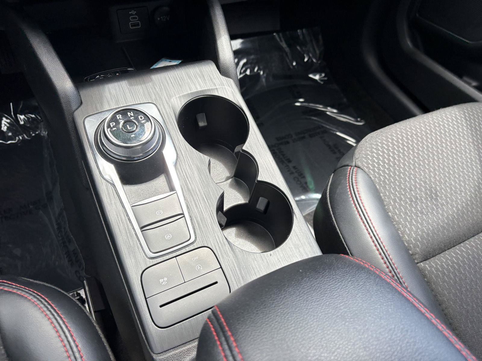 Used 2025 Ford Escape ST-Line AWD/4WD image 14