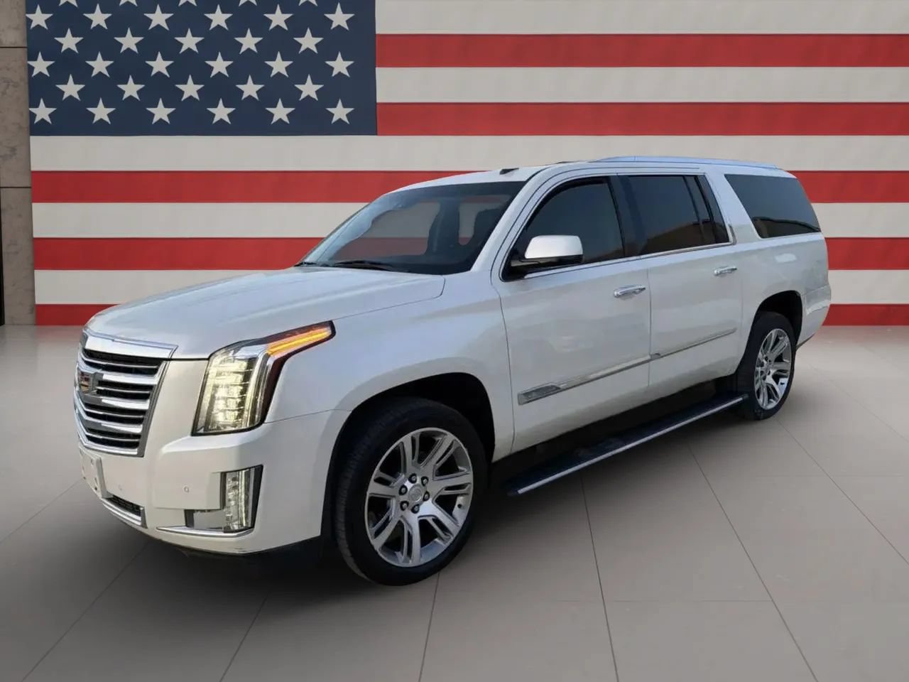 Used 2015 Cadillac Escalade ESV Premium AWD/4WD image 2