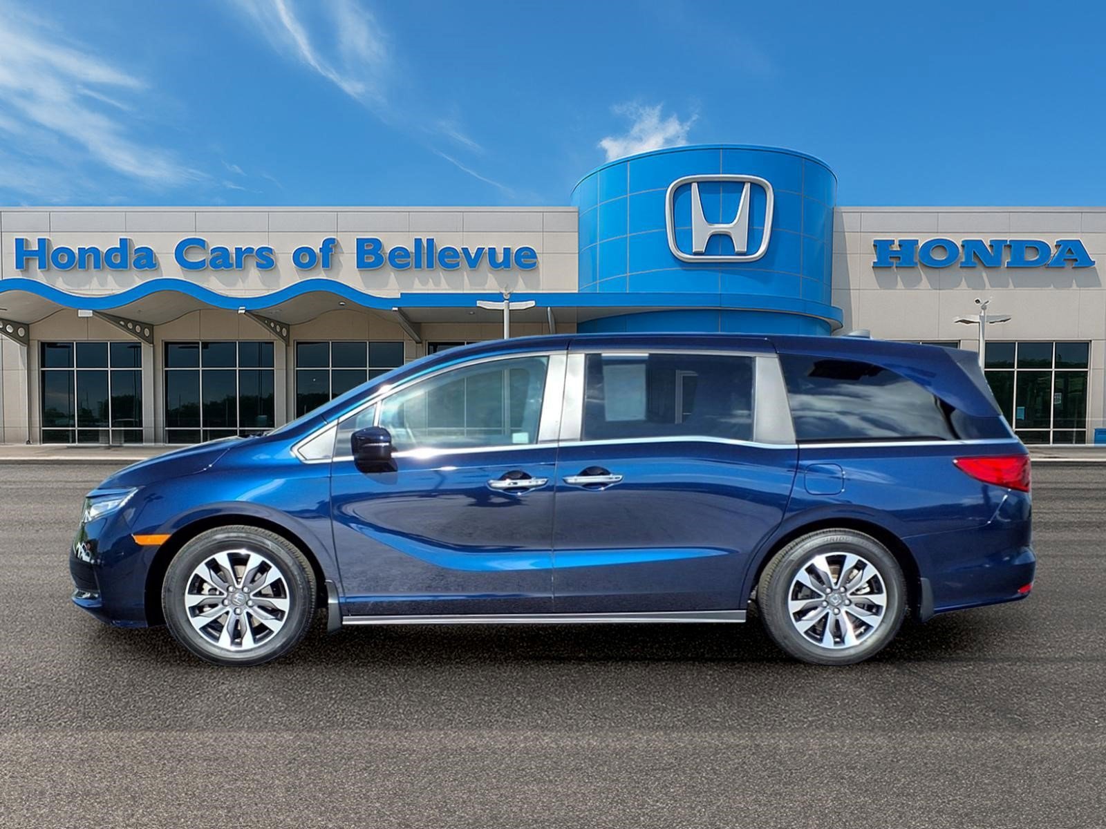 Used 2023 Honda Odyssey EX-L image 2