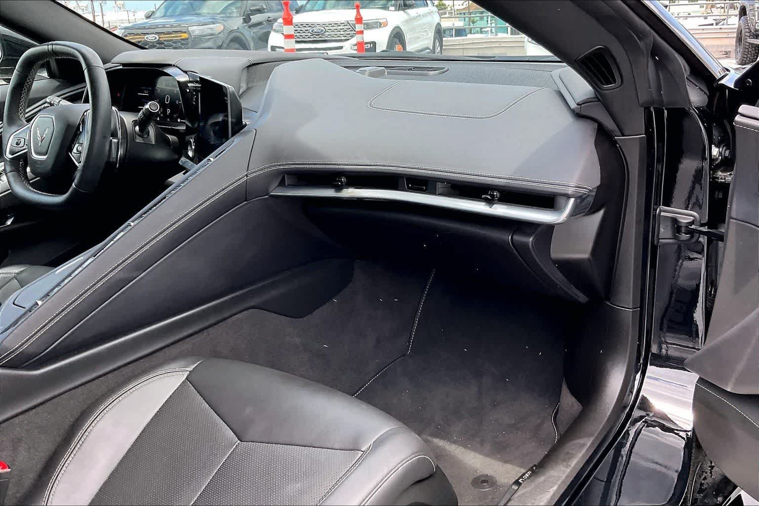Used 2024 Chevrolet Corvette Stingray Preferred Conv w/ Battery Protection Package RWD image 22